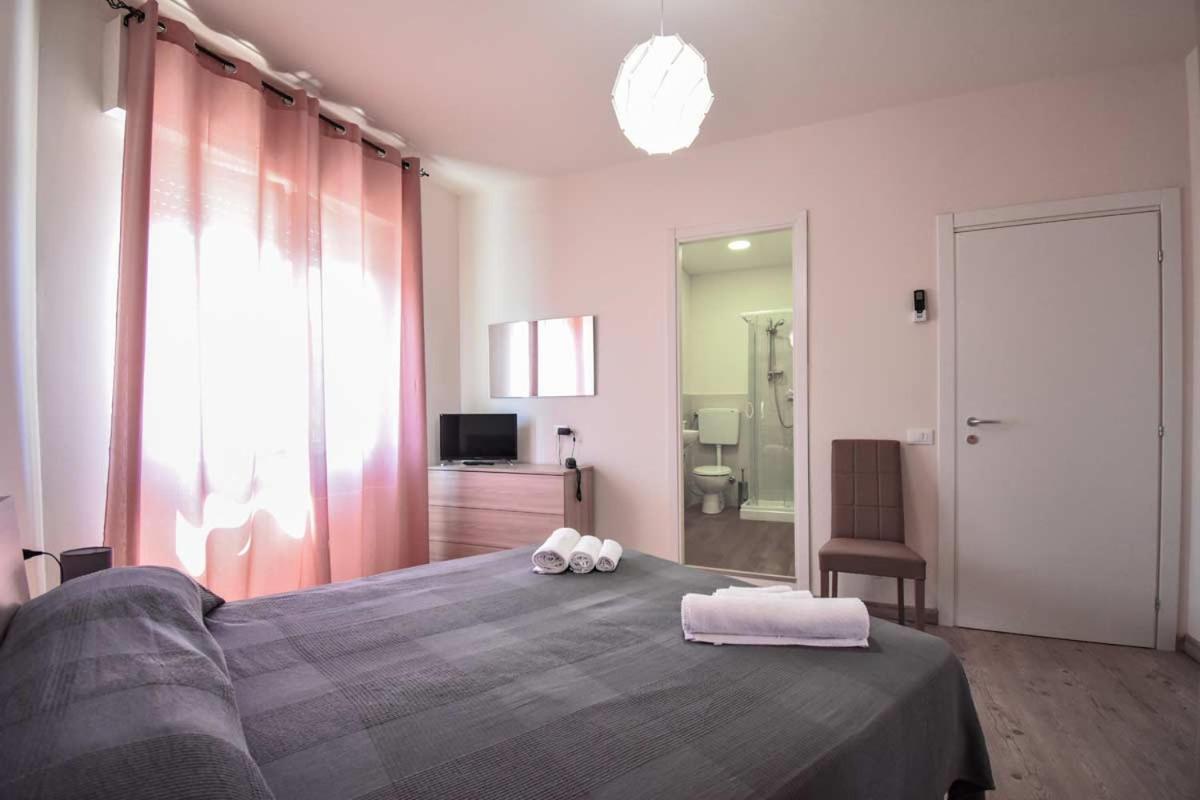 Hotel La Pineta Carrara Bagian luar foto