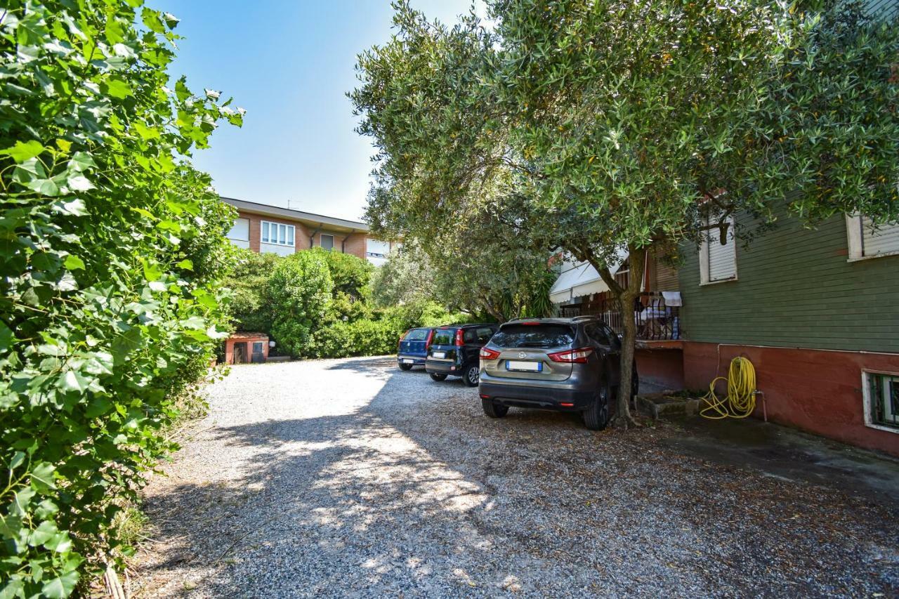 Hotel La Pineta Carrara Bagian luar foto